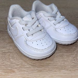Air Force 1 Baby Sneakers in size 2C 👟👟